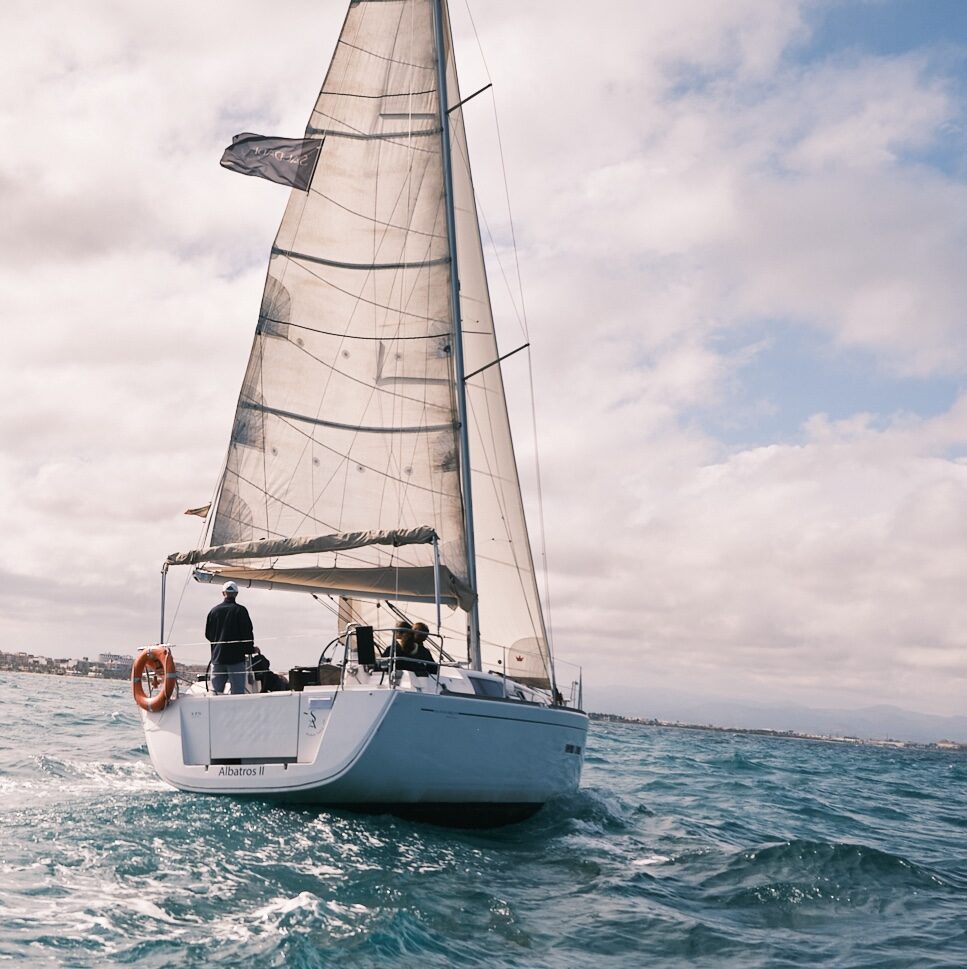 Velero Albatros II – Dufour 375 Grand Large 2011 Velero Albatros II - Dufour 375 Grand Large 2011
